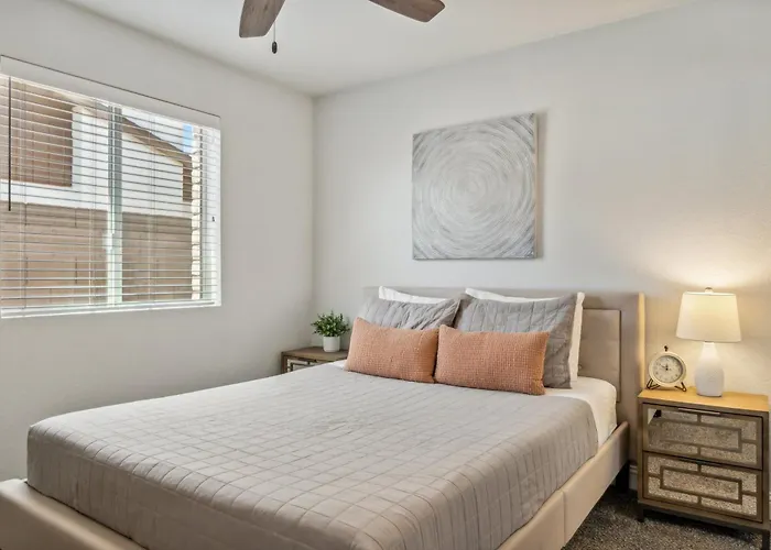 Sunlit Haven Ferienhaus Phoenix